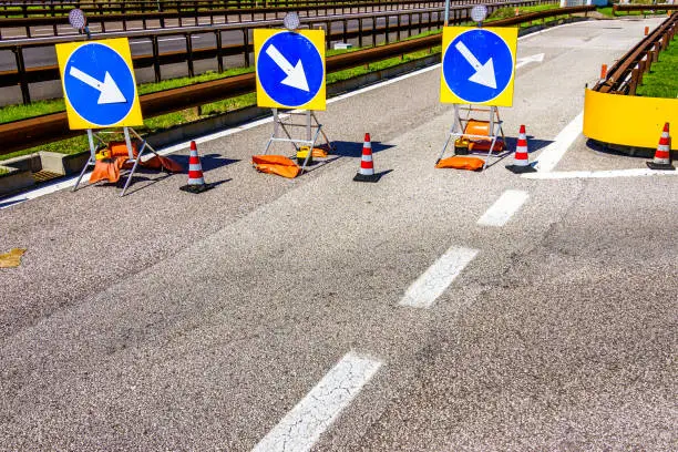 المواد المستخدمة في صيانة الطرق